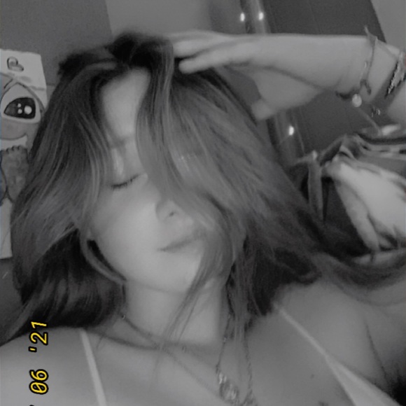 Meet your Posher, Trinity - Picture 1 of 1